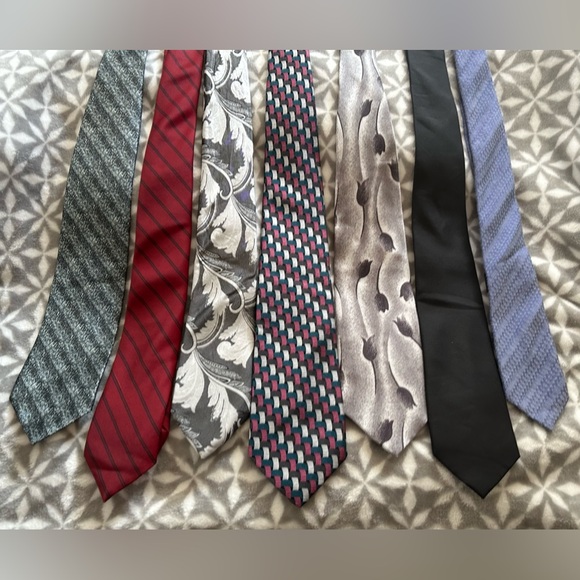Men’s Tie Bundle - Picture 1 of 15